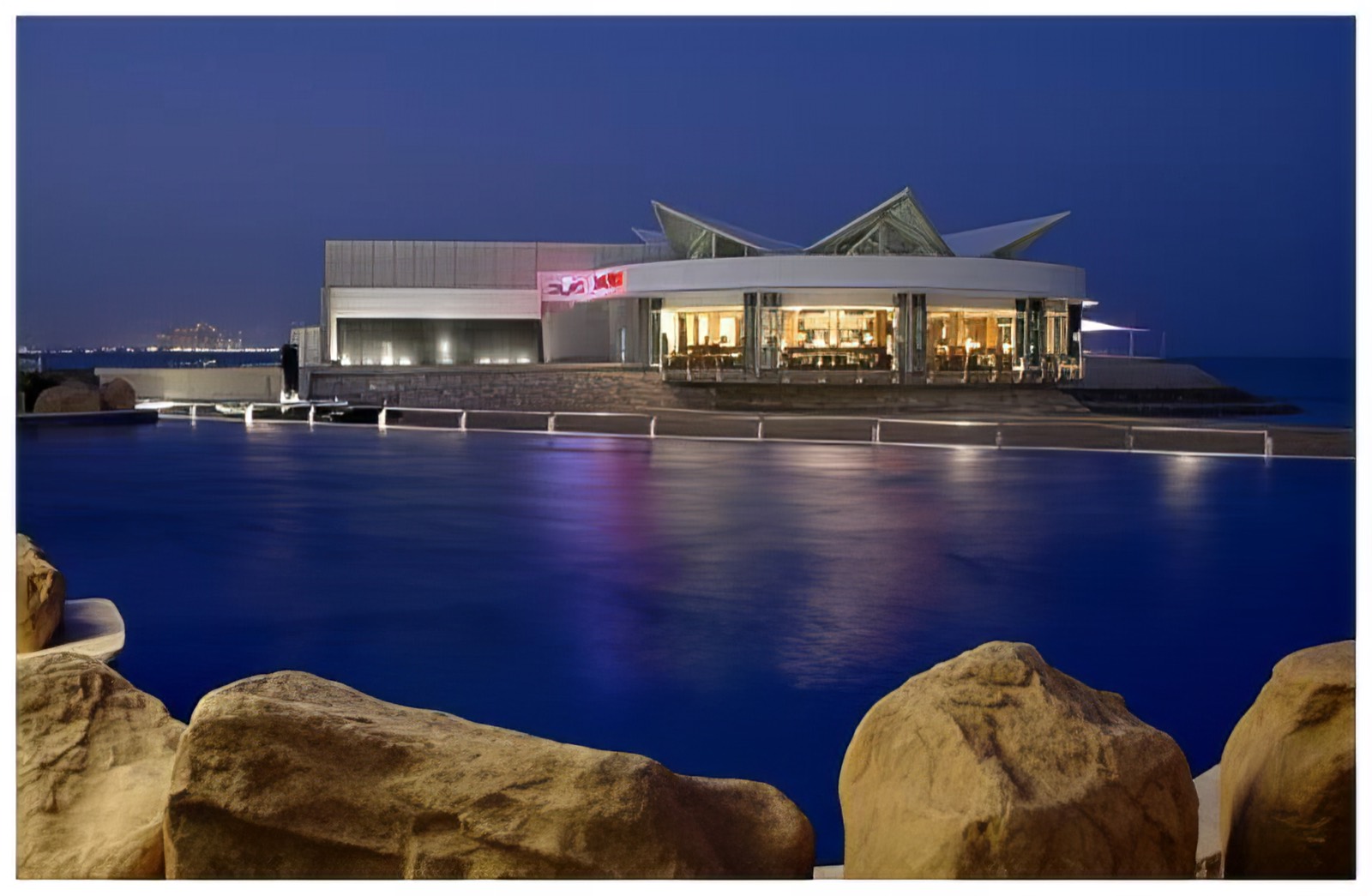 Hilton Hotel gallery view 3